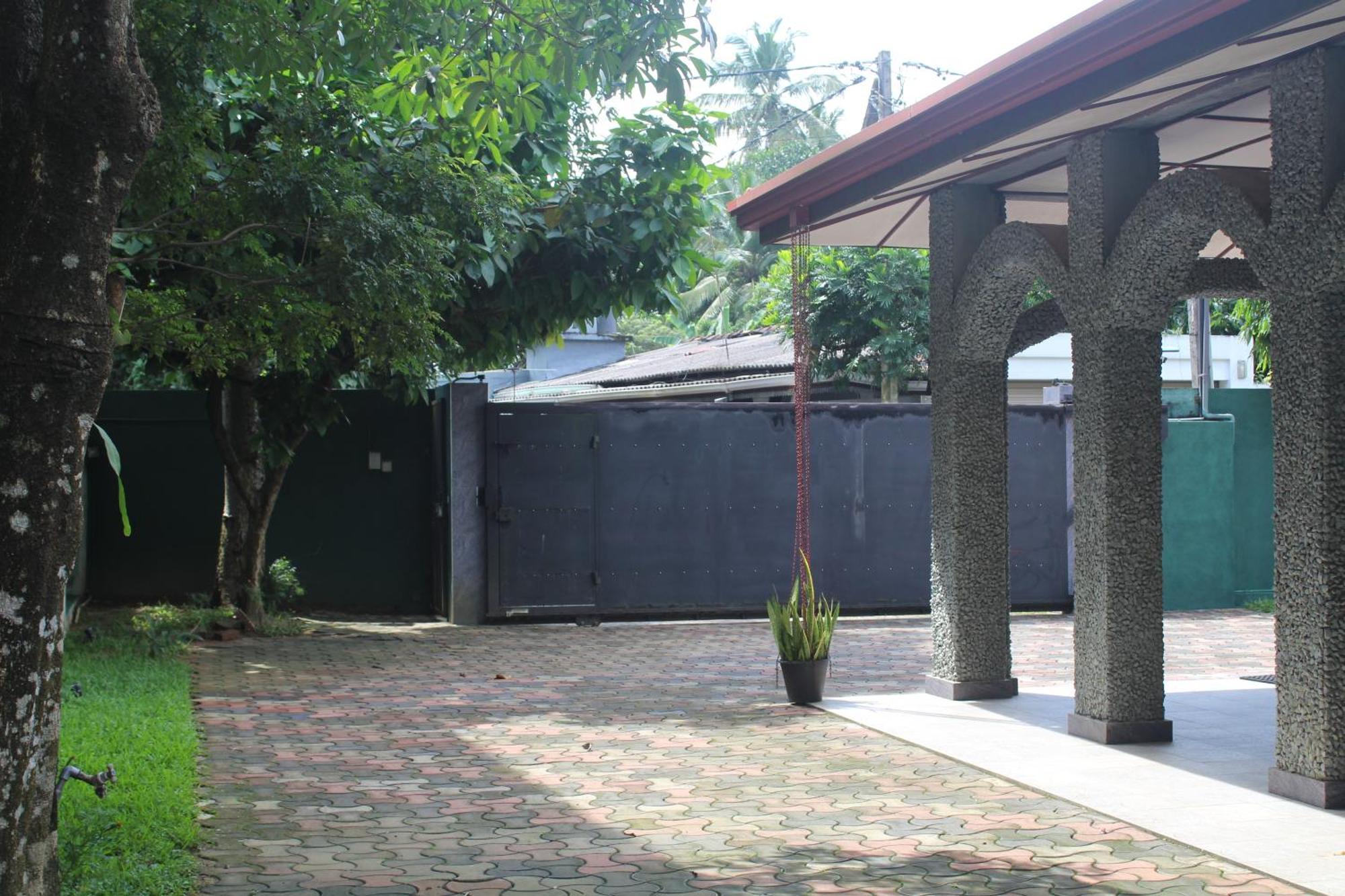 Villaflorence Kadawatha Ngoại thất bức ảnh